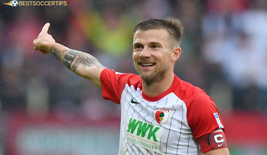 Daniel Baier – Loyal symbol and Augsburg midfield conductor