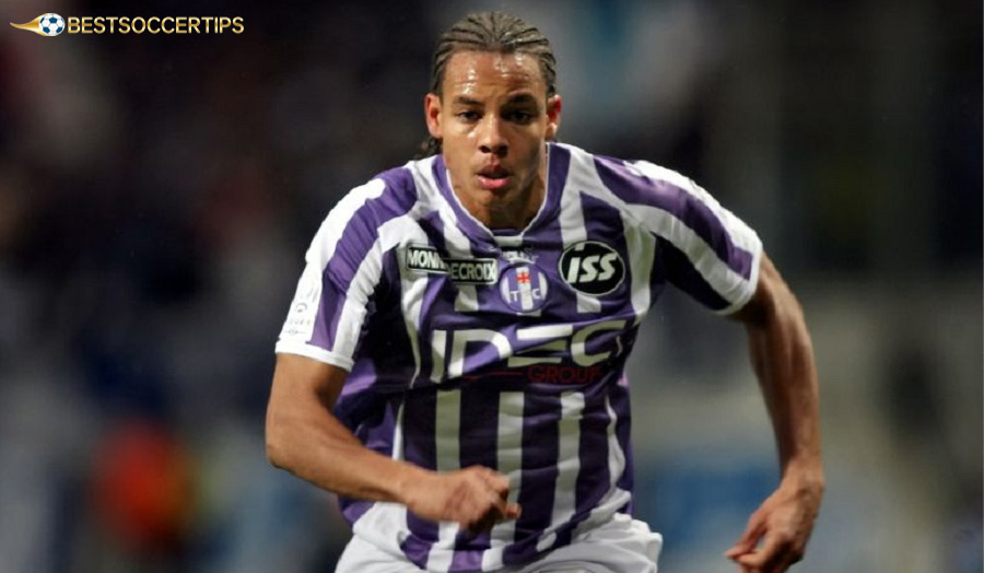 Daniel Congré - Steel center back, reliable stopper for nearly a decade