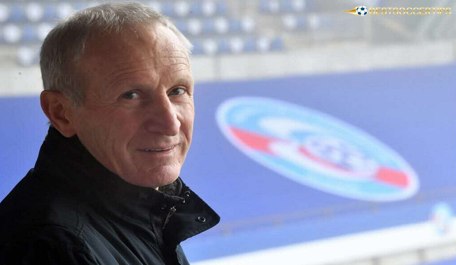 Leonard Specht – Defensive strategist who makes every match a nerve-wracking affair