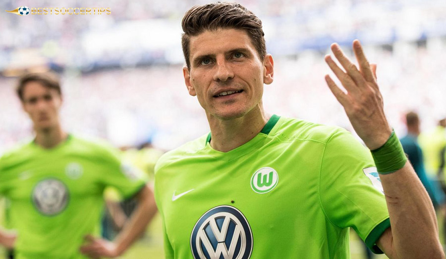Mario Gómez – "The Bomber King" helps Wolfsburg stay in the league in dramatic 2016/17 season