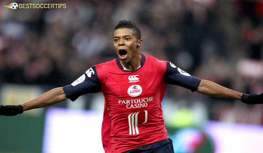 Michel Bastos – Fast, technical and powerful left winger with incredible long-range shots