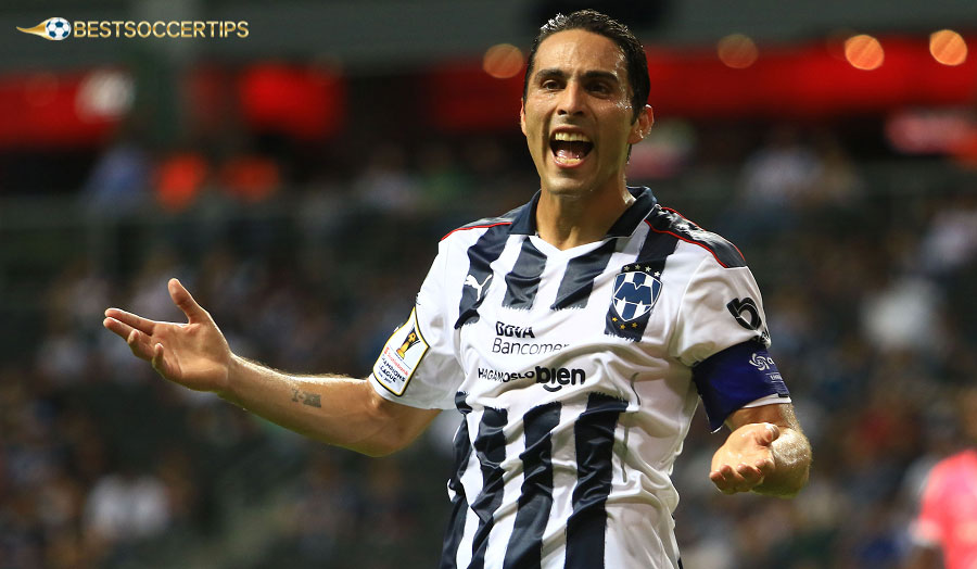 Aldo de Nigris – Classic striker, scoring with fire and courage