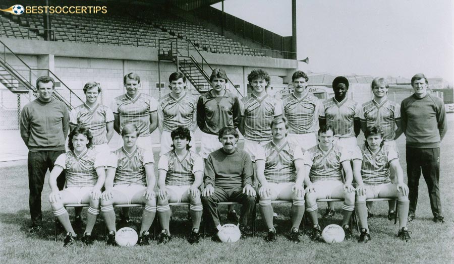 Chester City F.C. - Long-term debt, internal turmoil leads to club being expelled from the tournament