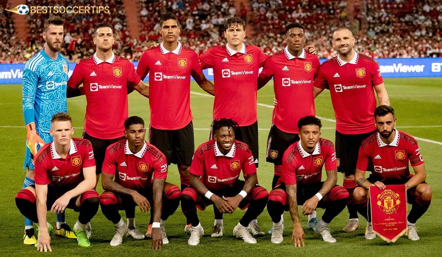 Manchester United - A symbol of glory and aspiration, never backing down from the biggest stage