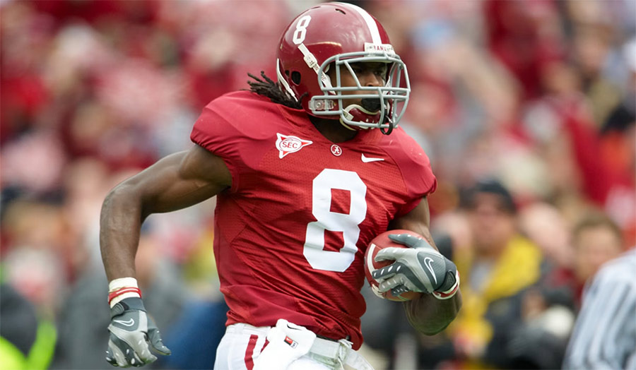 Julio Jones making a catch for Alabama Crimson Tide