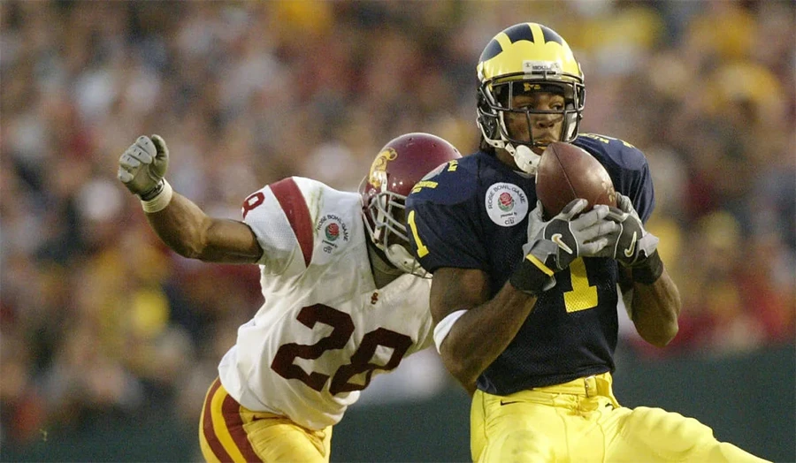 Braylon Edwards Michigan Wolverines wide receiver catching pass